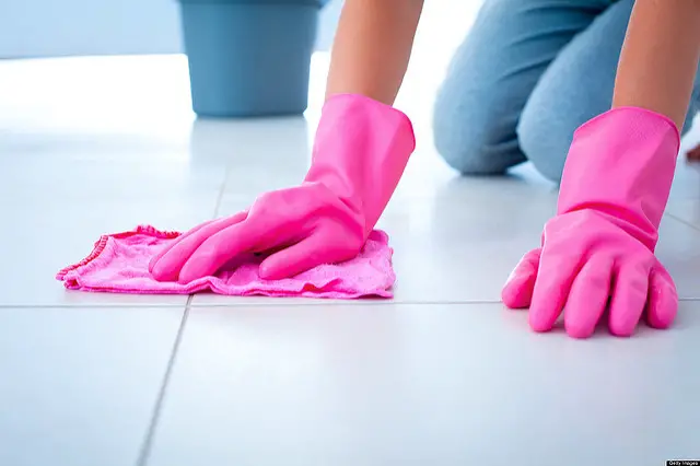 how to get rid of scratches on the floor
