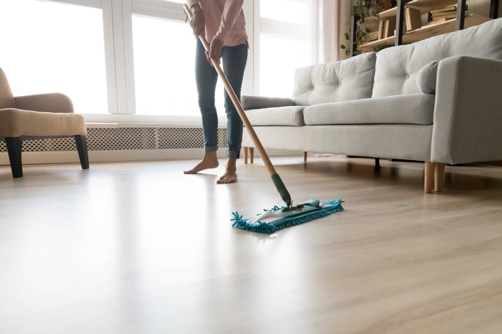 To Clean Laminate Floors, Best Way Clean Laminate Floors Without Streaking